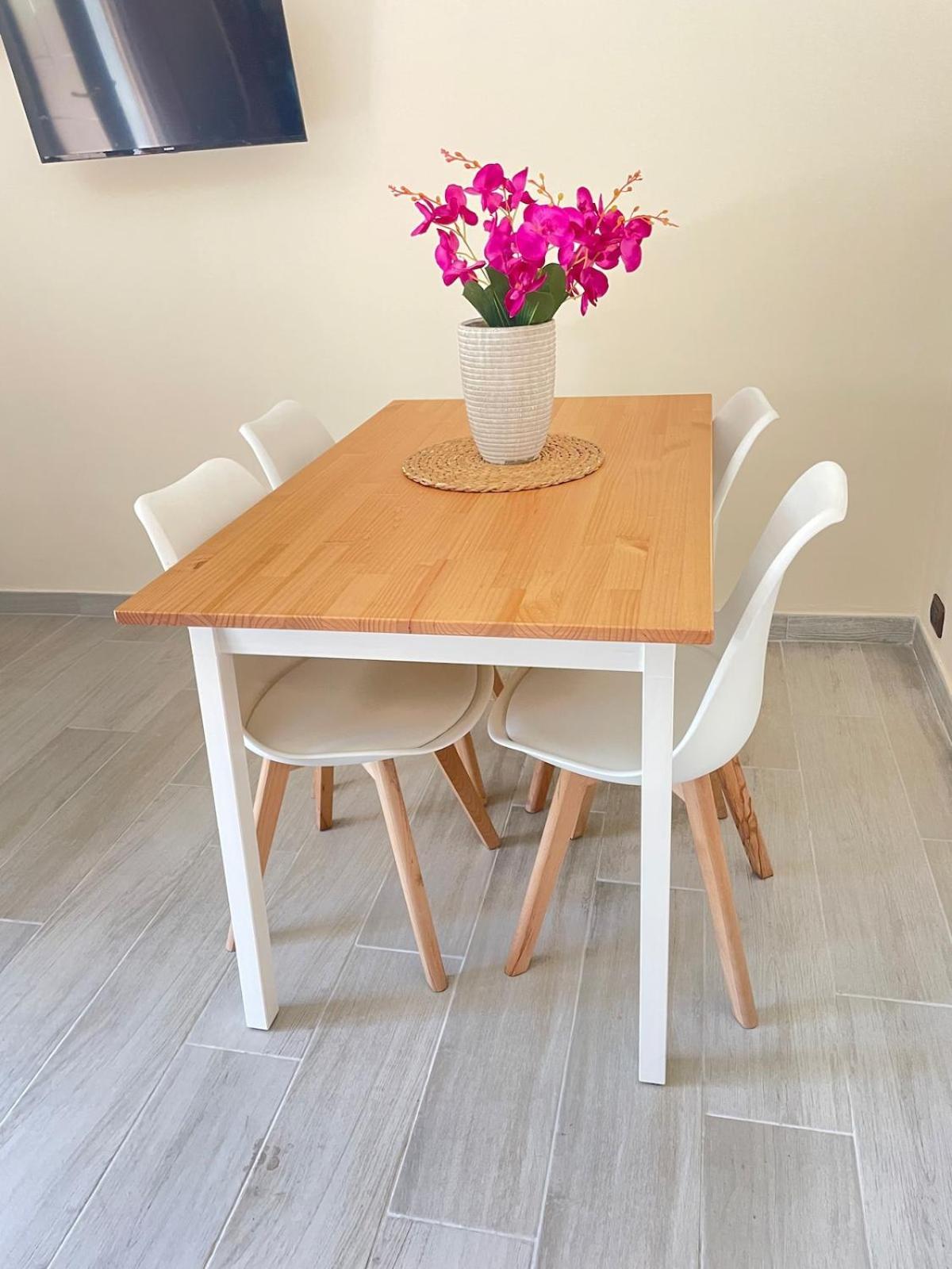 Appartamento New Near Center Sleeps 4