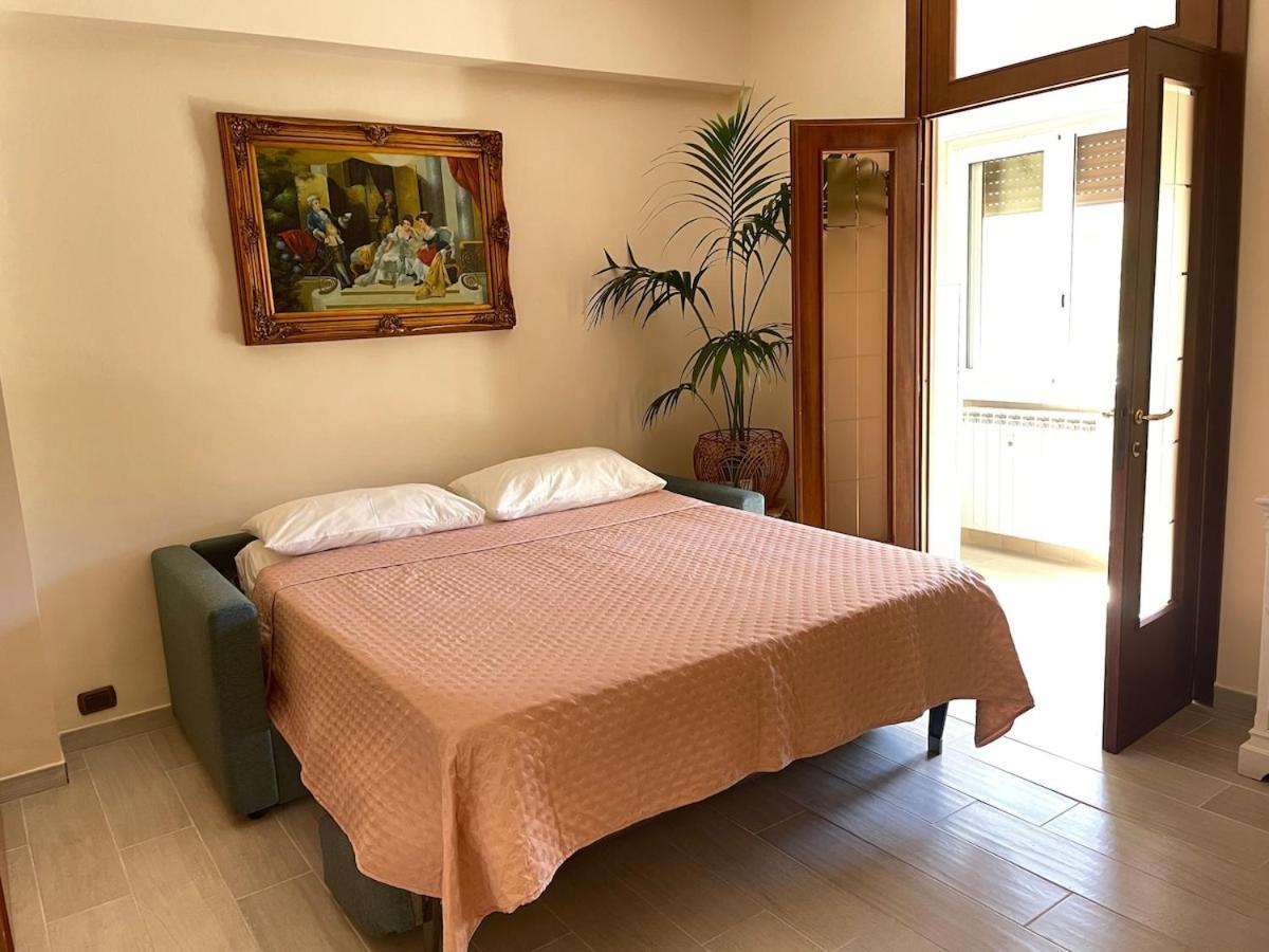 New Near Center Sleeps 4 Roma