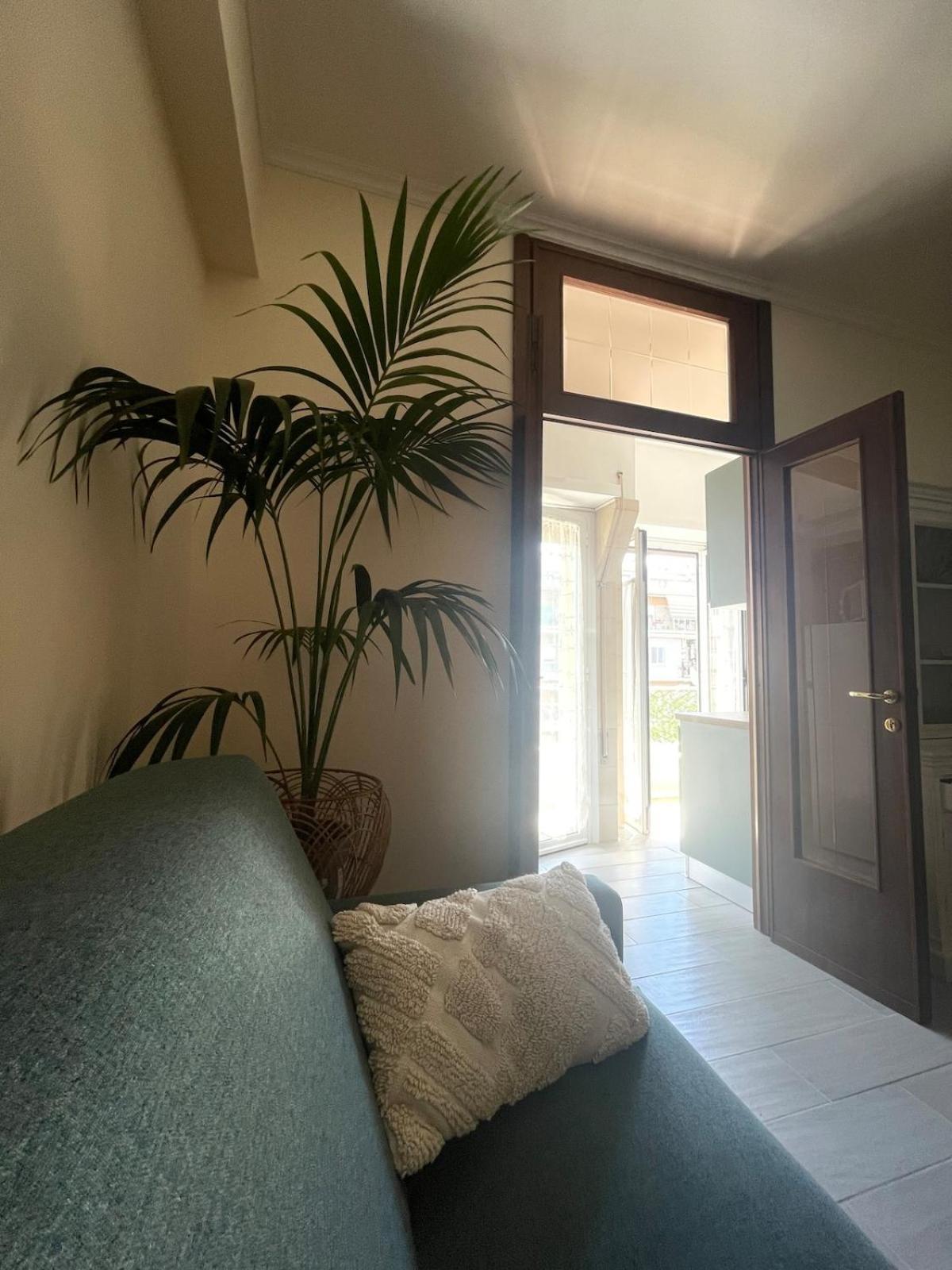 Appartamento New Near Center Sleeps 4